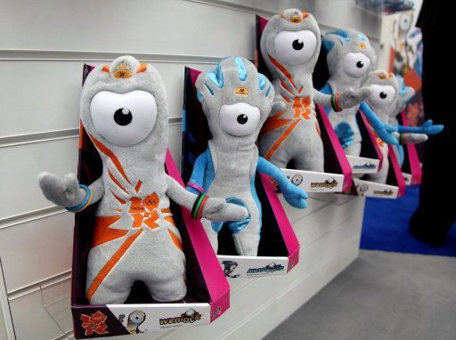 2012伦敦奥运会吉祥物玩具亮相