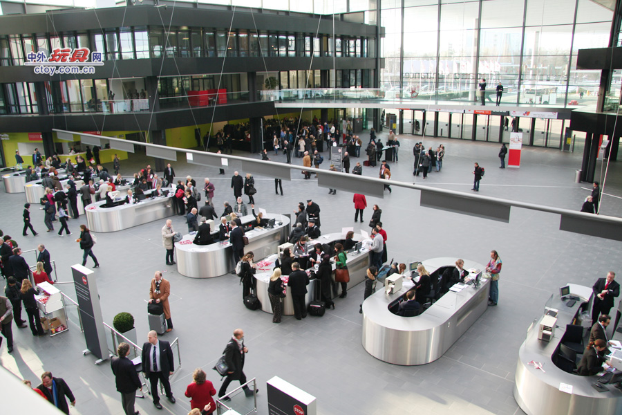 直击2012年第63届德国纽伦堡玩具展 (高清组图)_玩具展会_中外玩具网·资讯新闻