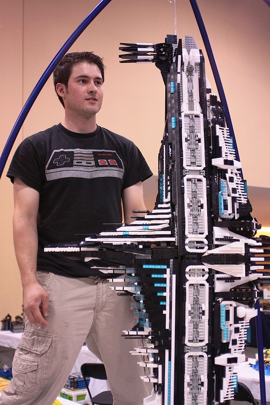 56英寸高的乐高积木飞船:Marquis_潮流新品_中外玩具网·资讯新闻