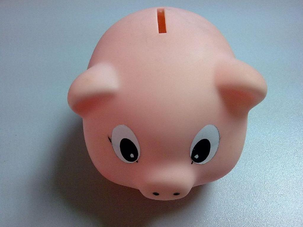 小猪存钱罐|环保存钱罐|pvc搪胶公仔|注塑公仔