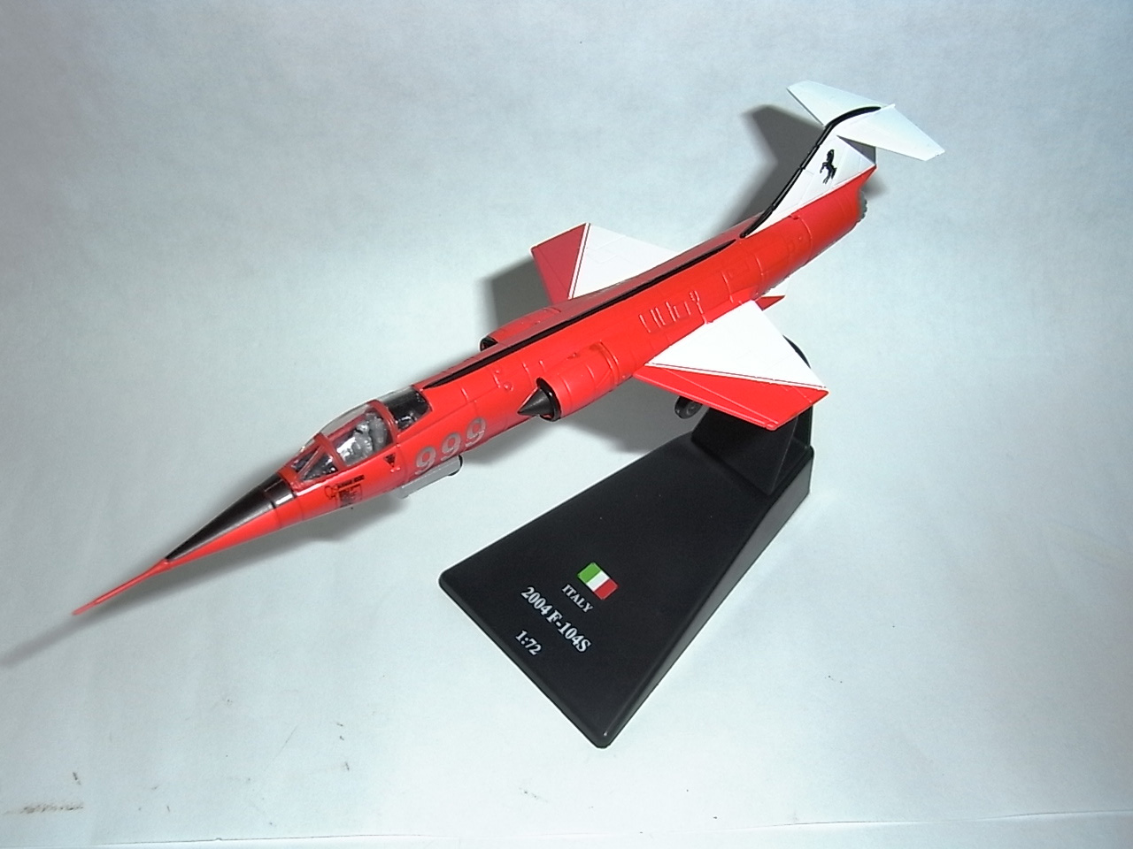 意大利二战模型飞机2004F-104S