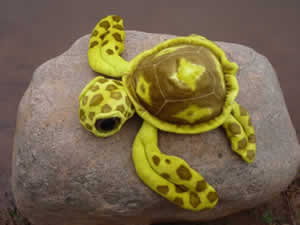 海乐园毛绒玩具黄色大眼龟 印花短