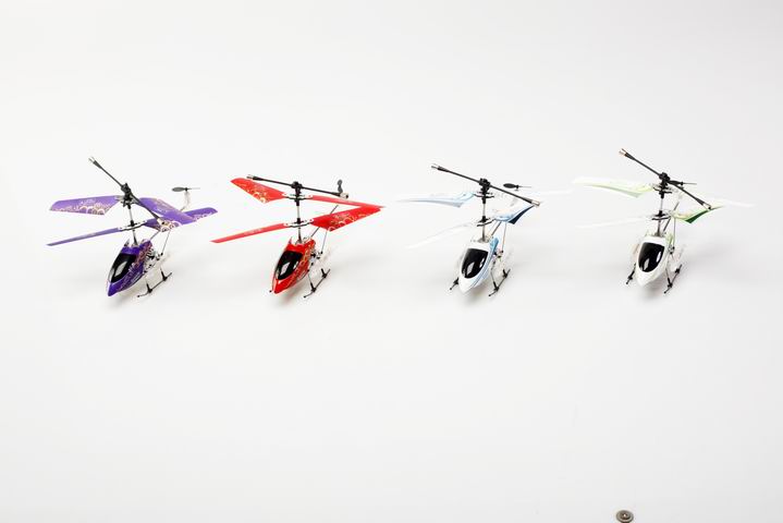 美翔3.5通道小型彩灯遥控飞机，遥控玩具，航空模型M-3