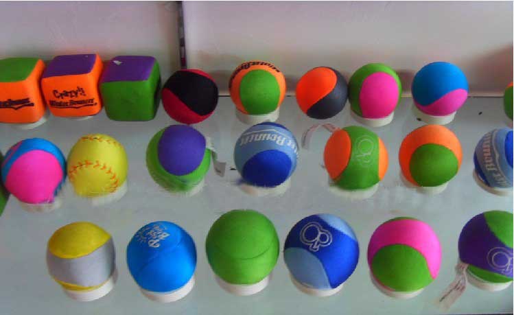 深圳优特美供应水上弹跳球 水上包布球 水上玩具球 握力球