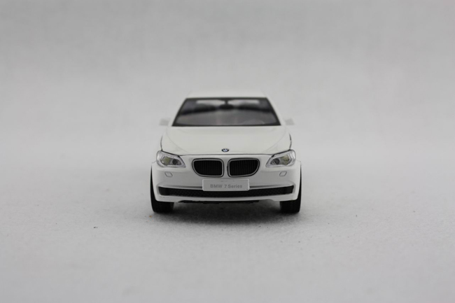 1：32 BMW 750