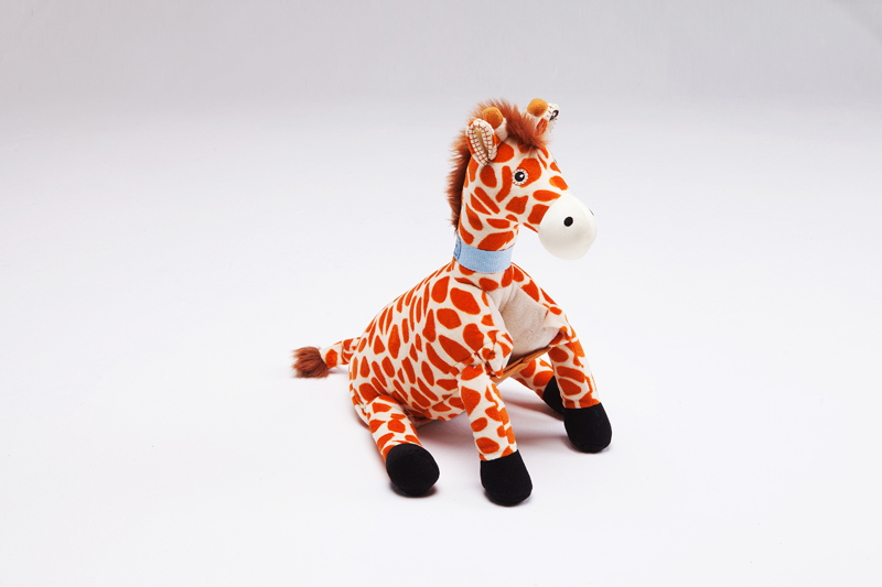 长颈鹿BP111 玩具、 靠垫 、毯子 三合一多功能毛绒玩具