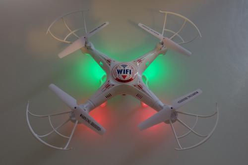 定高版四轴飞行器带标清wifi实时图传摄像头手机控制k300chw