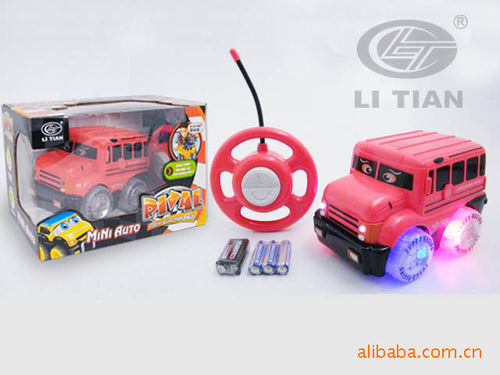 力天玩具   二通遥控车   卡通巴士   遥控   儿童玩具批发厂家