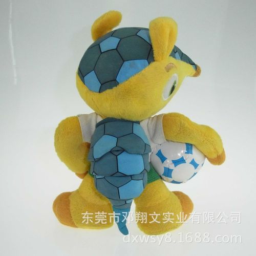 东莞毛绒玩具厂家来图打样 儿童企业礼品公仔定制加工 世界杯足球