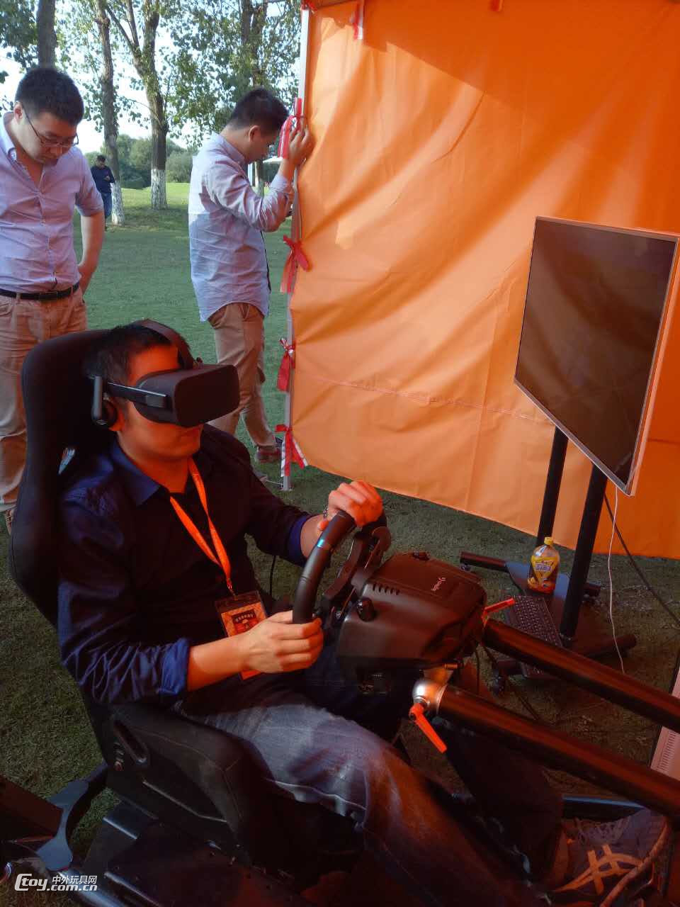 年会展览VR动感赛车虚拟驾驶游戏机租赁