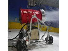 冬天滑雪设备厂家雪狼款人工造雪机