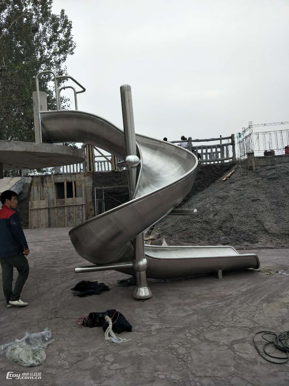 不锈钢滑梯定制商场户外公园游乐场设施大型组合儿童乐园设备厂家