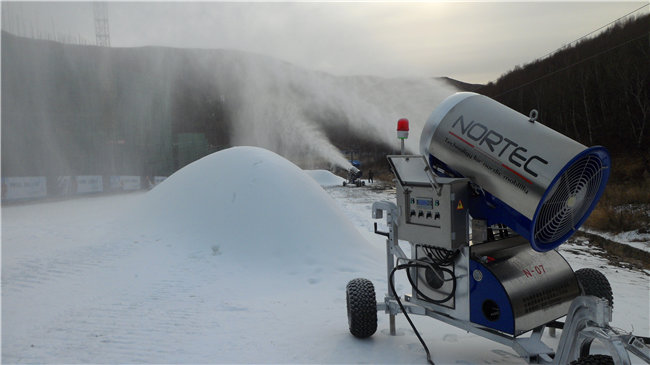 新建滑雪场造雪机系统 大型造雪机适合滑雪场地