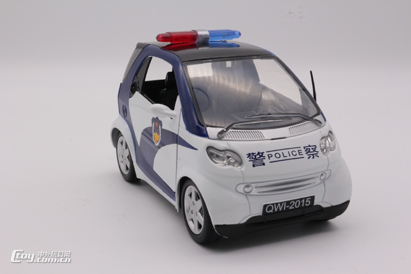合金QW1奔驰smart回力警车模型