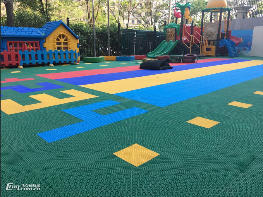 四川幼儿园悬浮地板室外塑料拼装地板