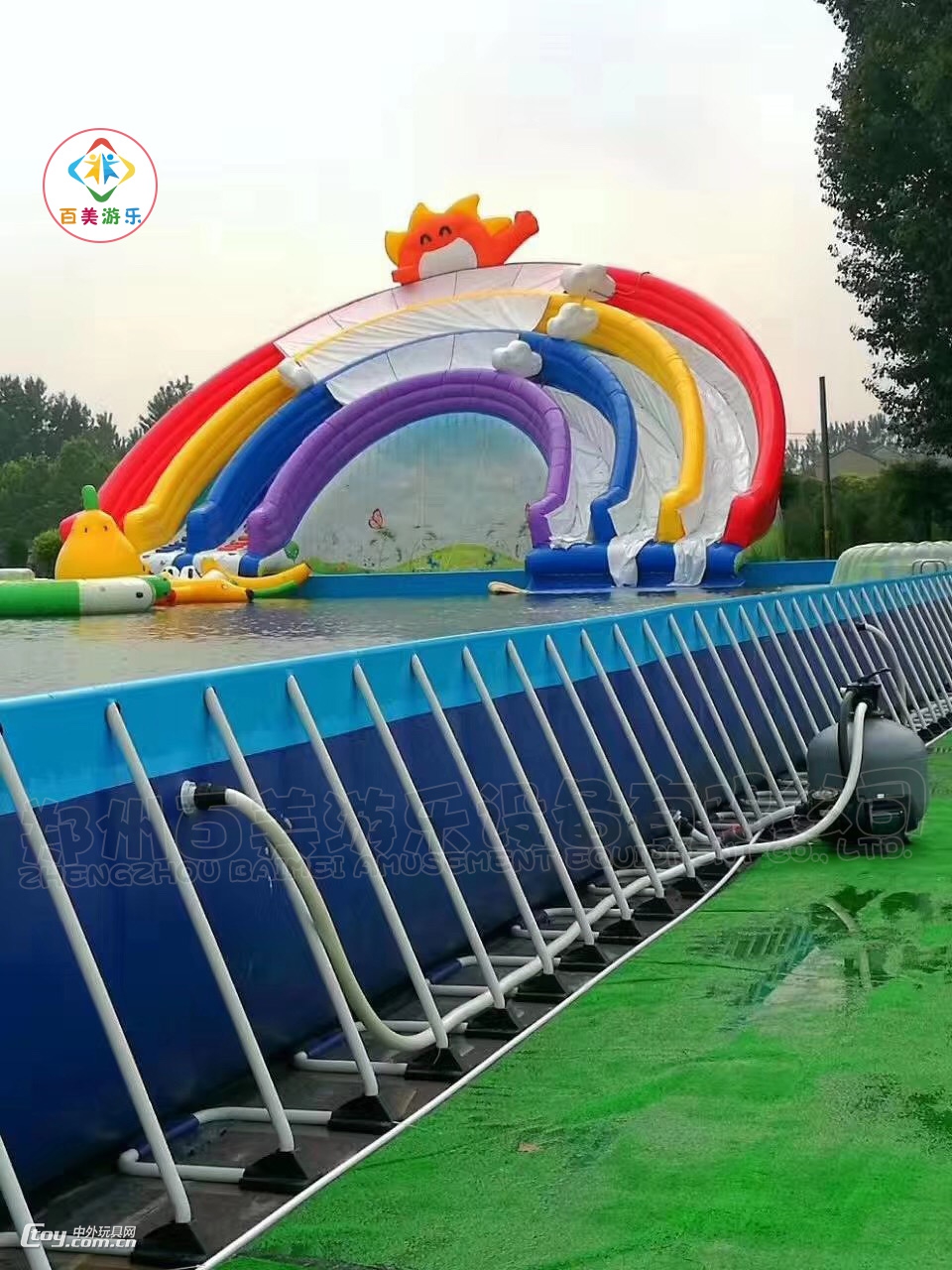 彩虹圆形充气水滑梯水上乐园