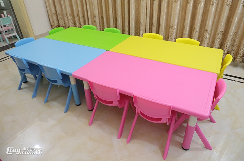 玩具柜课桌椅幼儿家具厂 广西桂林大风车游乐设备厂家