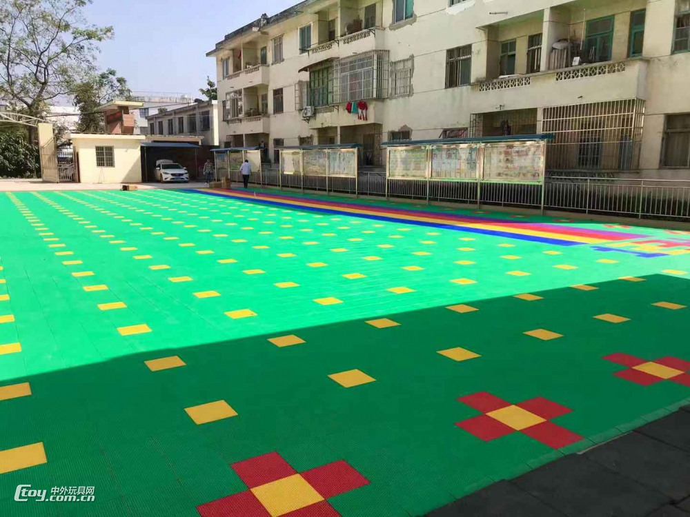 广西柳州悬浮地板幼儿园场地 柳州幼儿园室外地胶