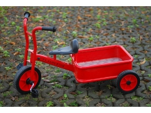 玩具厂直接供应 幼儿园儿童适用童车 脚踏车 广西柳州幼儿童车