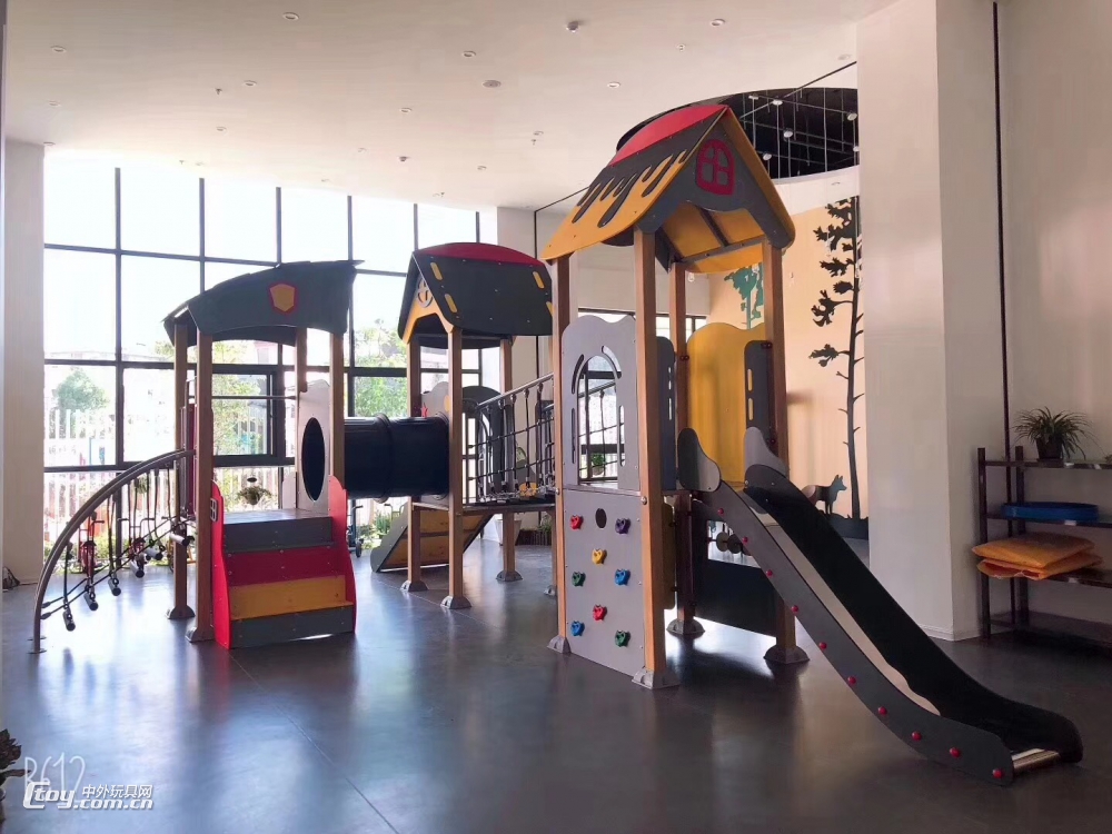 海南海口幼儿园大型滑梯 儿童攀爬游乐组合滑梯玩具 大风车供应