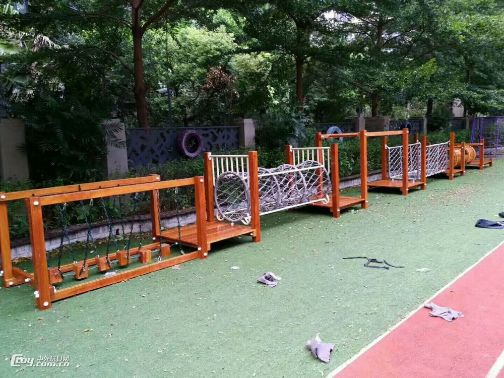 新型南宁定做户外拓展体能游乐场设备 绳网攀岩墙配套游乐设施