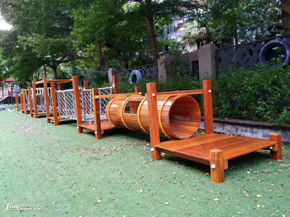 柳州新款儿童早教体能训练 木制攀爬墙行走组合游乐设施批发