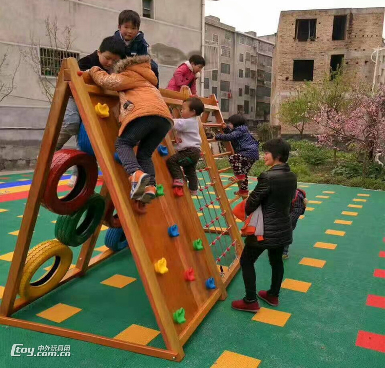 广西梧州厂家生产儿童体能拓展设备攀爬爬网秋千组合设备
