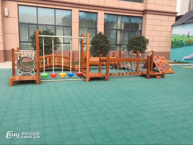 广西梧州可定制幼儿园木质攀爬架行走组合拓展设备幼教玩具