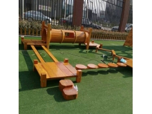 广西玉林供应室外拓展游乐设备 儿童花梨木爬网攀岩墙幼教设施