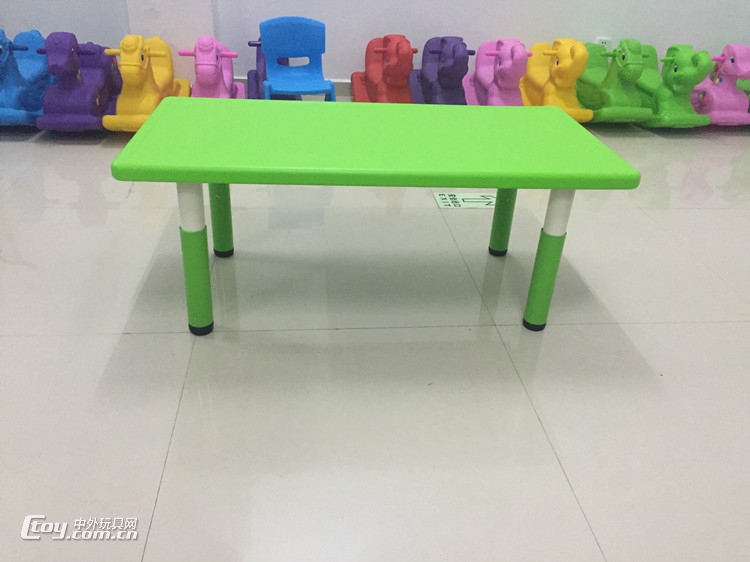 广西南宁幼儿园塑料桌椅儿童学习课桌椅厂家 (4)