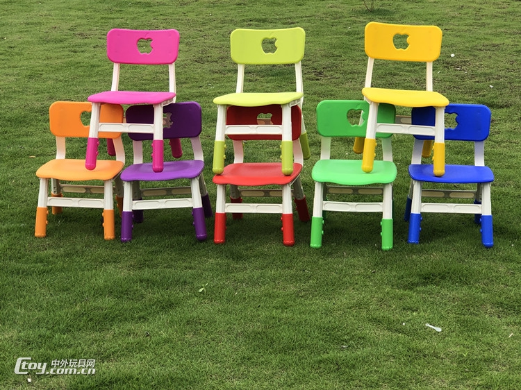 广西可定制儿童家具 幼儿园塑料课桌椅配套家具