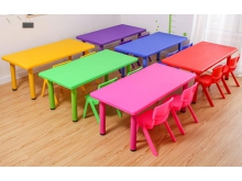 批发生产广西南宁幼儿家具 儿童学习塑料长方型课桌椅