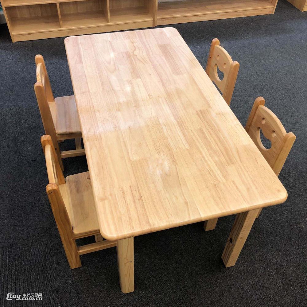 南宁定做幼儿园原木烤漆实木课桌椅幼教家具