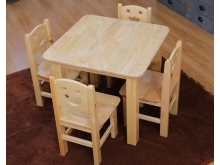 供应贵港幼儿园木质八人拼接游乐学习课桌椅桌家具可定做