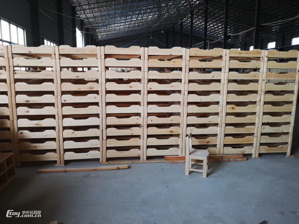 广西南宁幼儿园木质床实木家具儿童床厂家生产 (21)