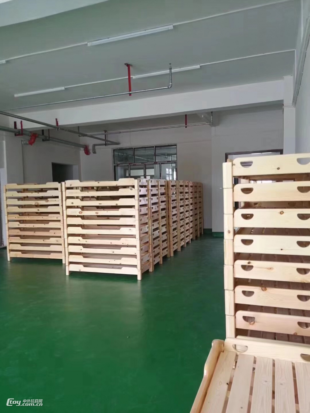 广西南宁幼儿园木质床实木家具儿童床厂家生产 (3)