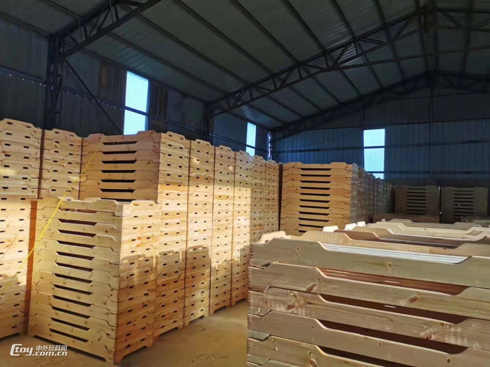 广西南宁幼儿园木质床实木家具儿童床厂家生产 (11)