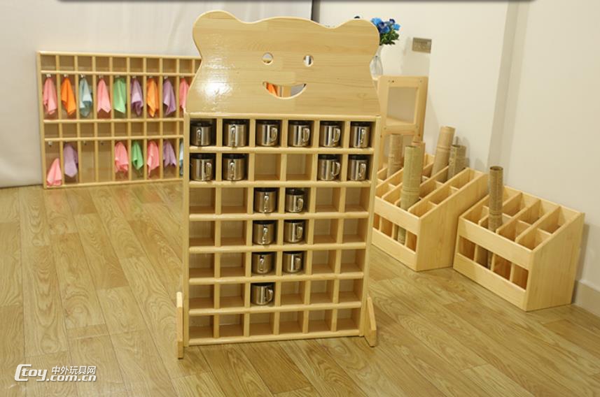 南宁供应学校幼儿园专用儿童实木毛巾架口杯架组合幼教家具