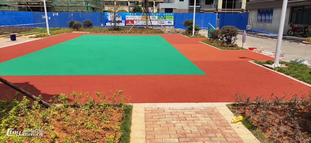 南宁厂家承接防水橡胶跑道地垫 学校篮球场塑料地胶