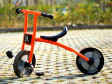广西玉林直销儿童1-3岁平衡三轮车 幼儿室内外玩具车