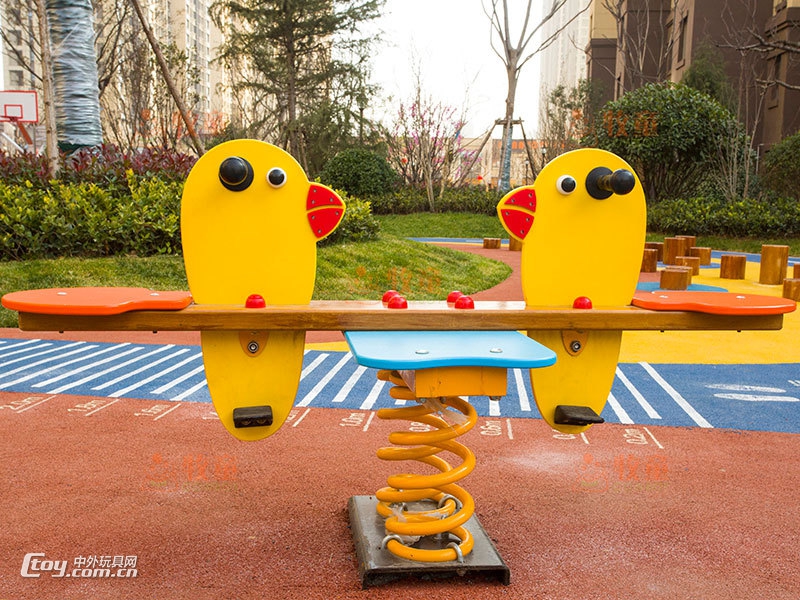 广西梧州公园广场户外弹簧摇摇乐 塑料摇马儿童玩具