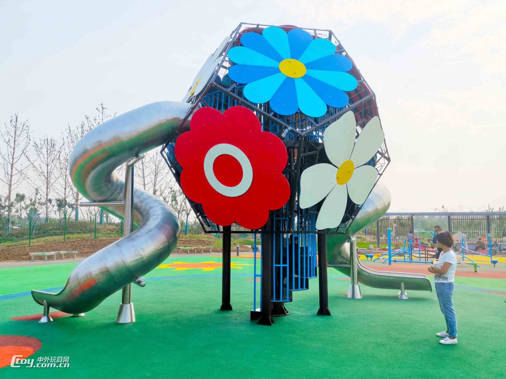 桂林批发生产儿童游乐玩具不锈钢螺旋滑梯设备