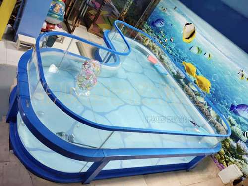 山东淄博钢化玻璃儿童游泳池