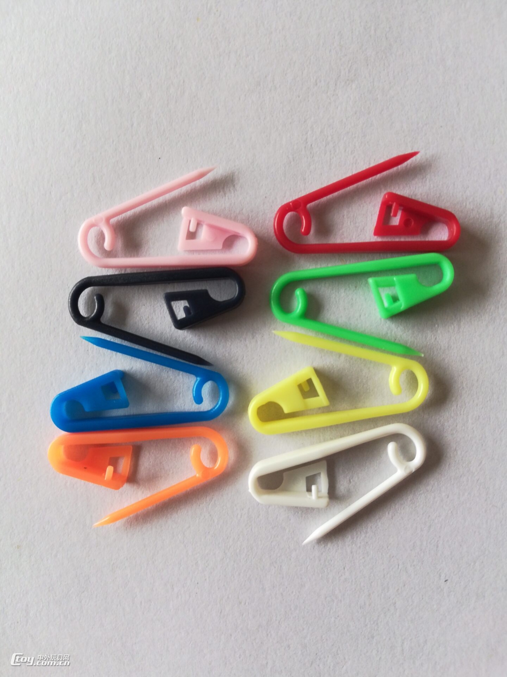 供应新款塑胶扣针 塑料吊牌扣针 记号安全塑料扣针