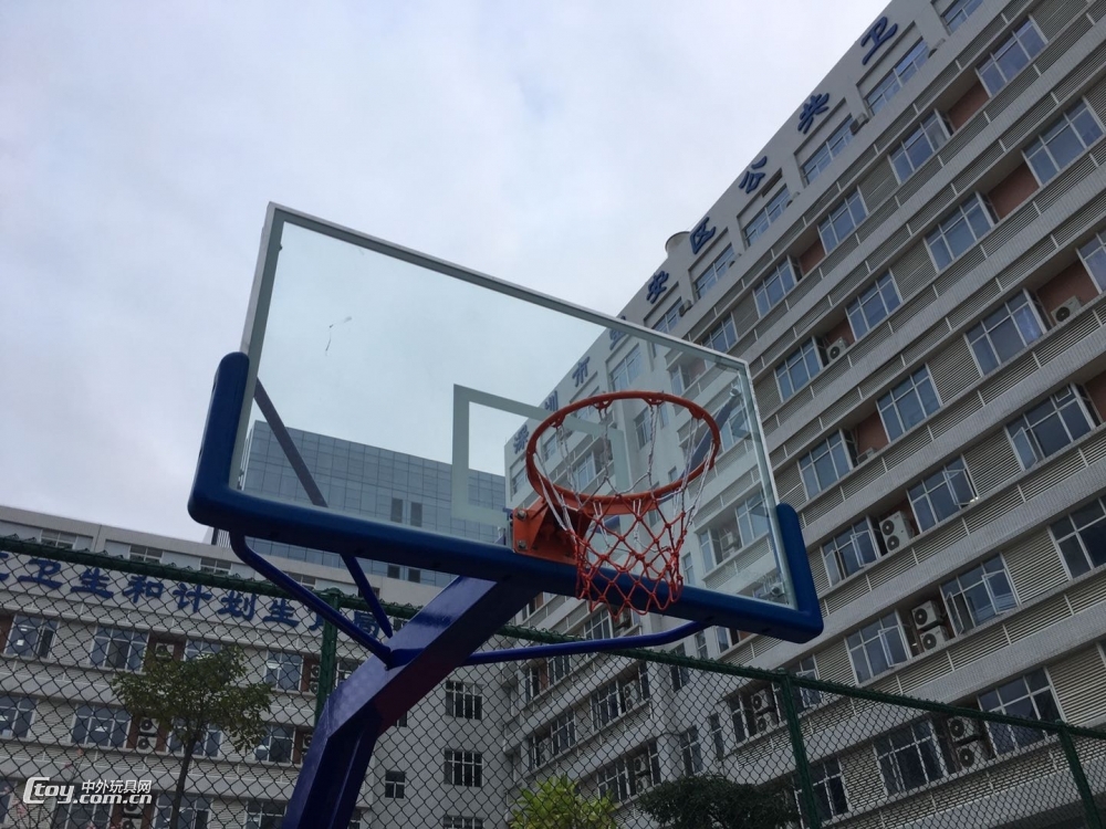 专业更换篮球板厂家宝安篮球板维修价格更换一块篮球板多少钱