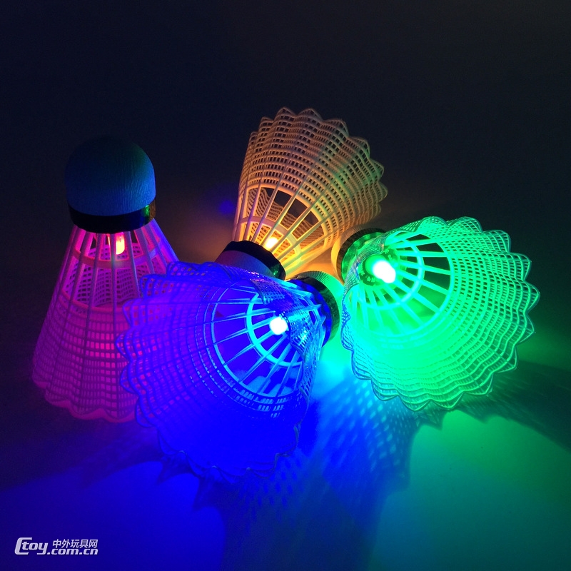 新奇特 带LED灯发光夜光羽毛球 创意新品 发光羽毛球