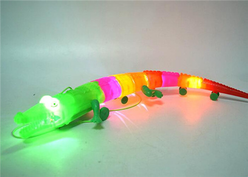 新奇特产品专业生产加工厂新款发光带音乐鳄鱼玩具
