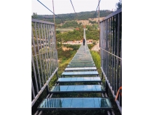 步步惊心桥厂家高空漫步桥价格高空吊桥设计施工设备安装
