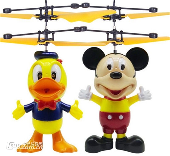 儿童玩具感应飞行玩具米奇唐老鸭玩具直升机