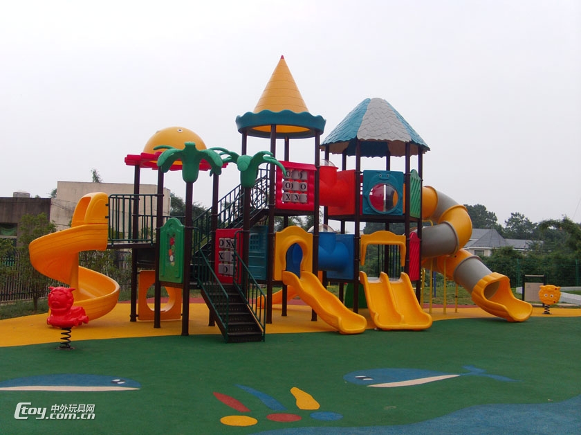 深圳室内外小区儿童滑梯玩具维护及更换新旧游乐设施